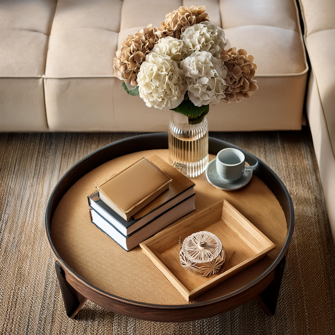 How to Decorate Your Coffee Table